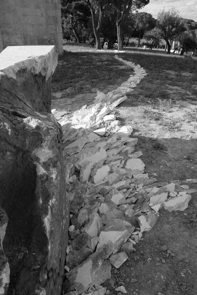 oeuvre in situ de Land art à la scène de Bayssan en 2021